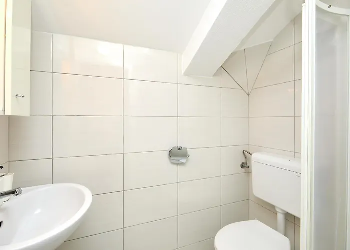 Hedera Estate, Hedera A53