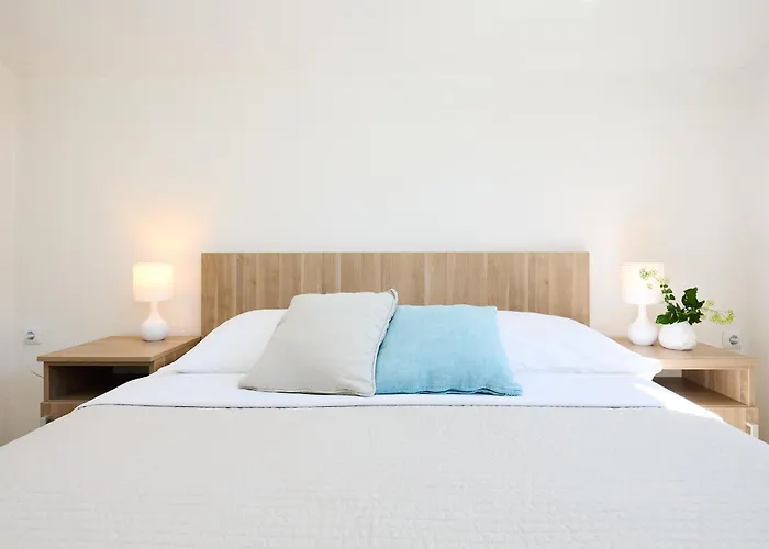 Hedera Estate, Hedera A53