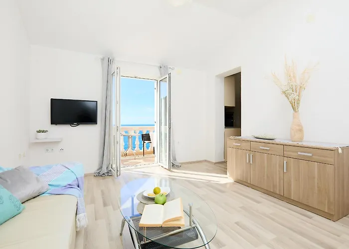 Hedera Estate, Hedera A53 *