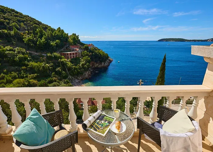 Hedera Estate, Hedera A53 *