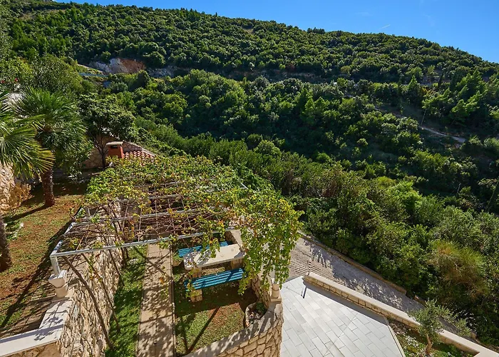 Hedera Estate, Hedera A53 Dubrovnik