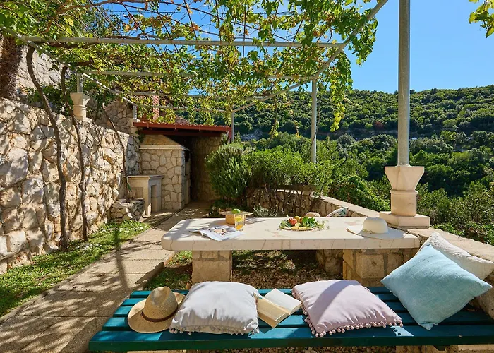 Hedera Estate, Hedera A53 *