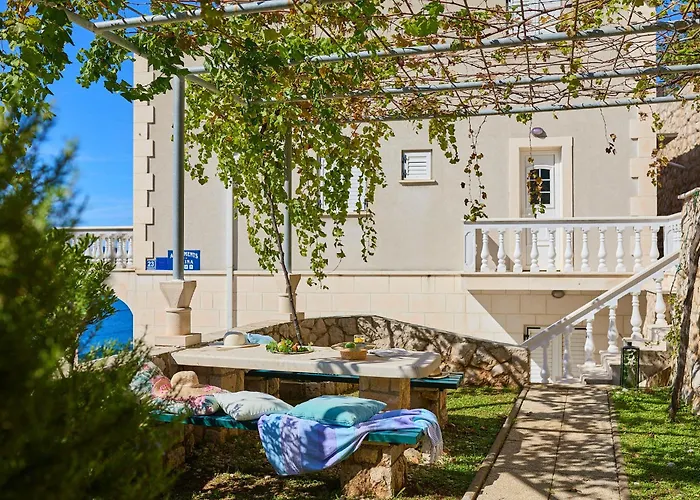 Hedera Estate, Hedera A53 * Dubrovnik